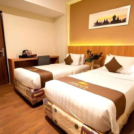 Hotel Ahava Magelang Kültér fotó