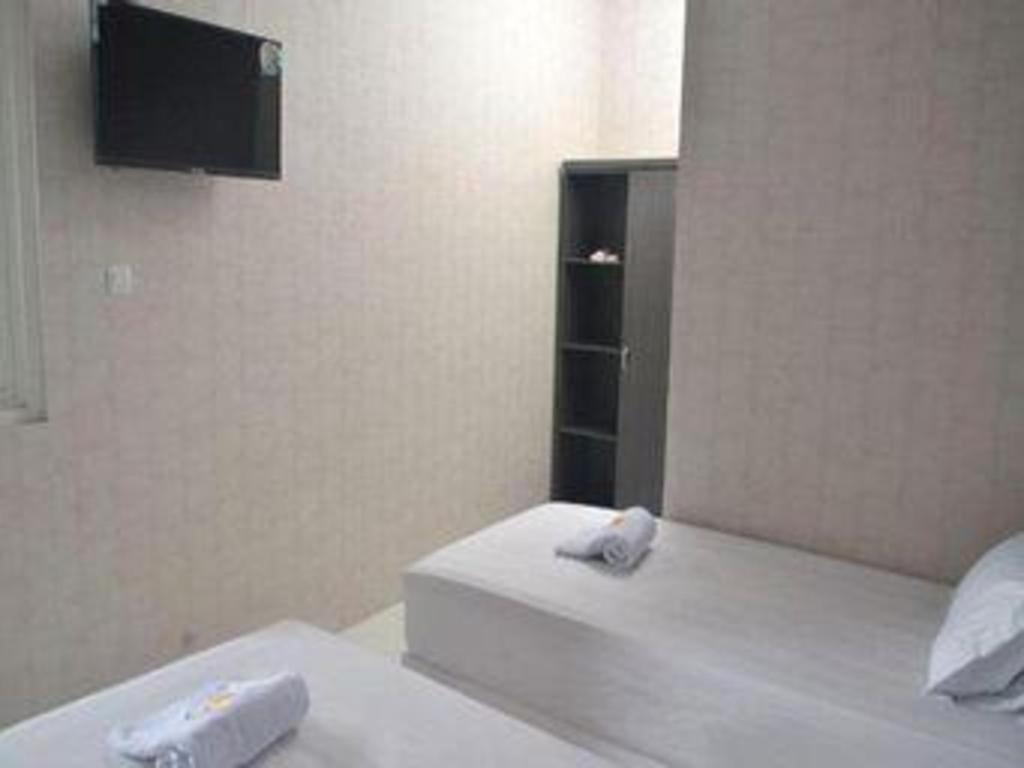 Hotel Ahava Magelang Kültér fotó