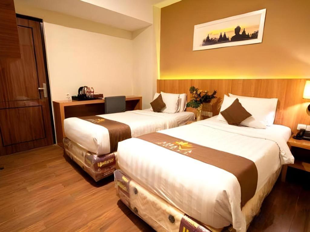 Hotel Ahava Magelang Kültér fotó